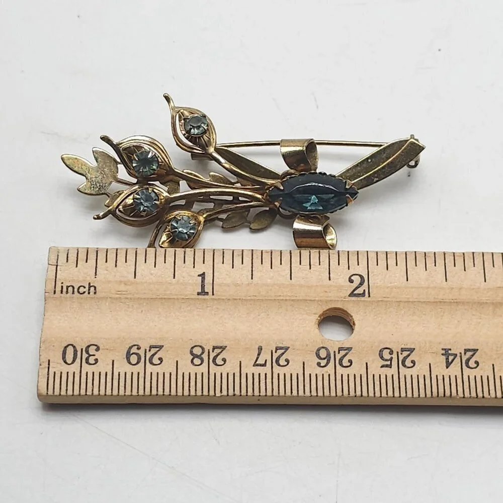 Vintage Gold Tone Leaf Floral Blue Stone Brooch Pin Elegant Accessory